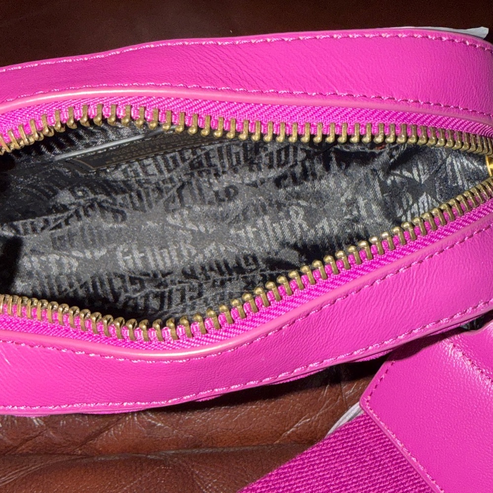 🔥🔥🔥NEW Kurt Geiger London Small Kensington Quilted Suede Camera Crossbody Bag - Picture 8 of 10